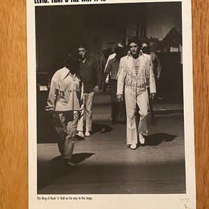 Elvis - That's the way it is - The king of Rock 'n' Roll on his way to the stage